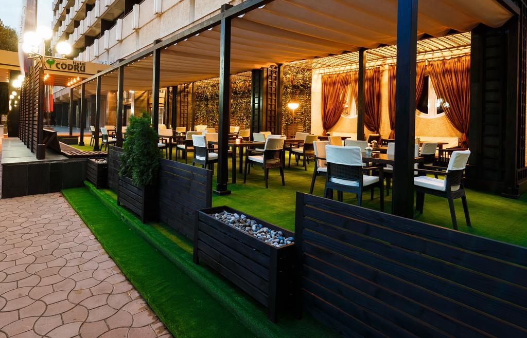Codru Hotel Chişinau Exteriör bild