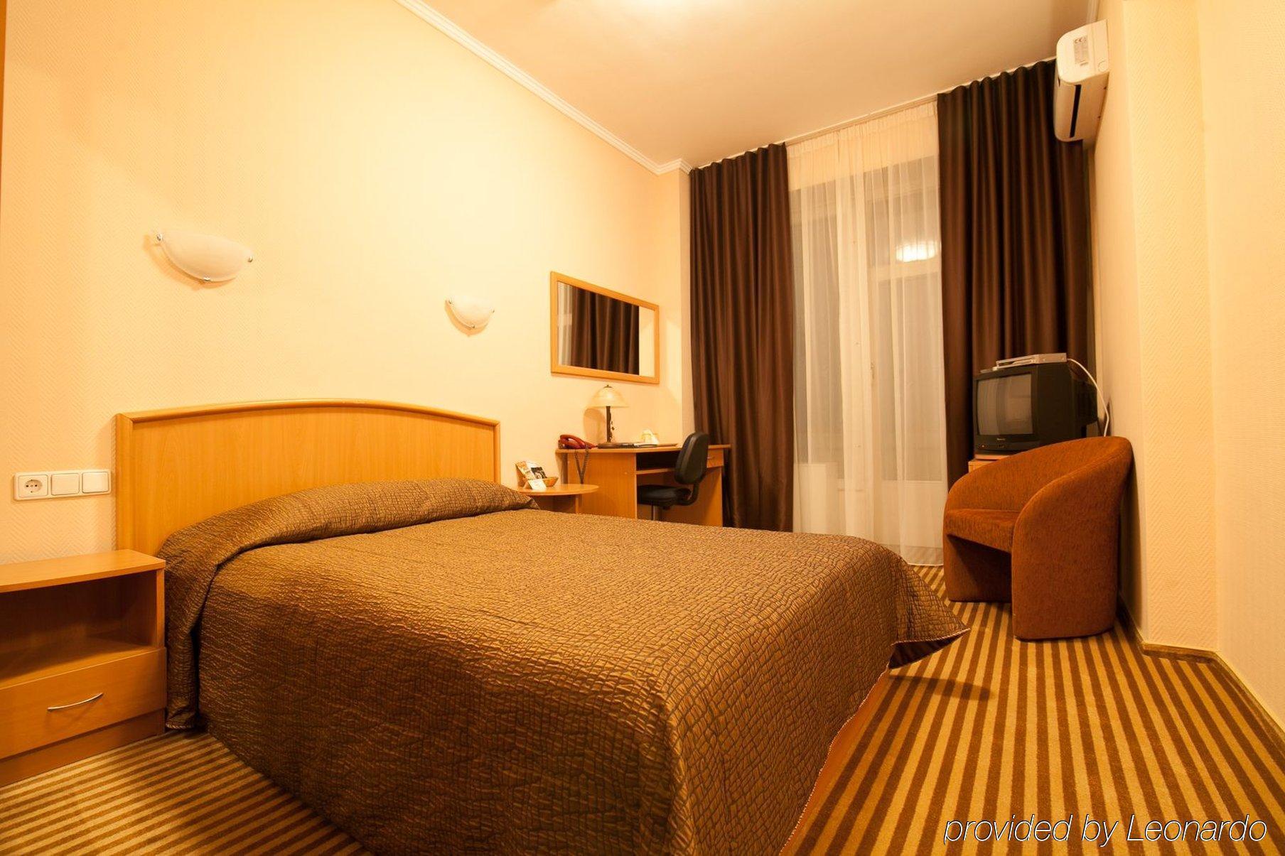 Codru Hotel Chişinau Exteriör bild