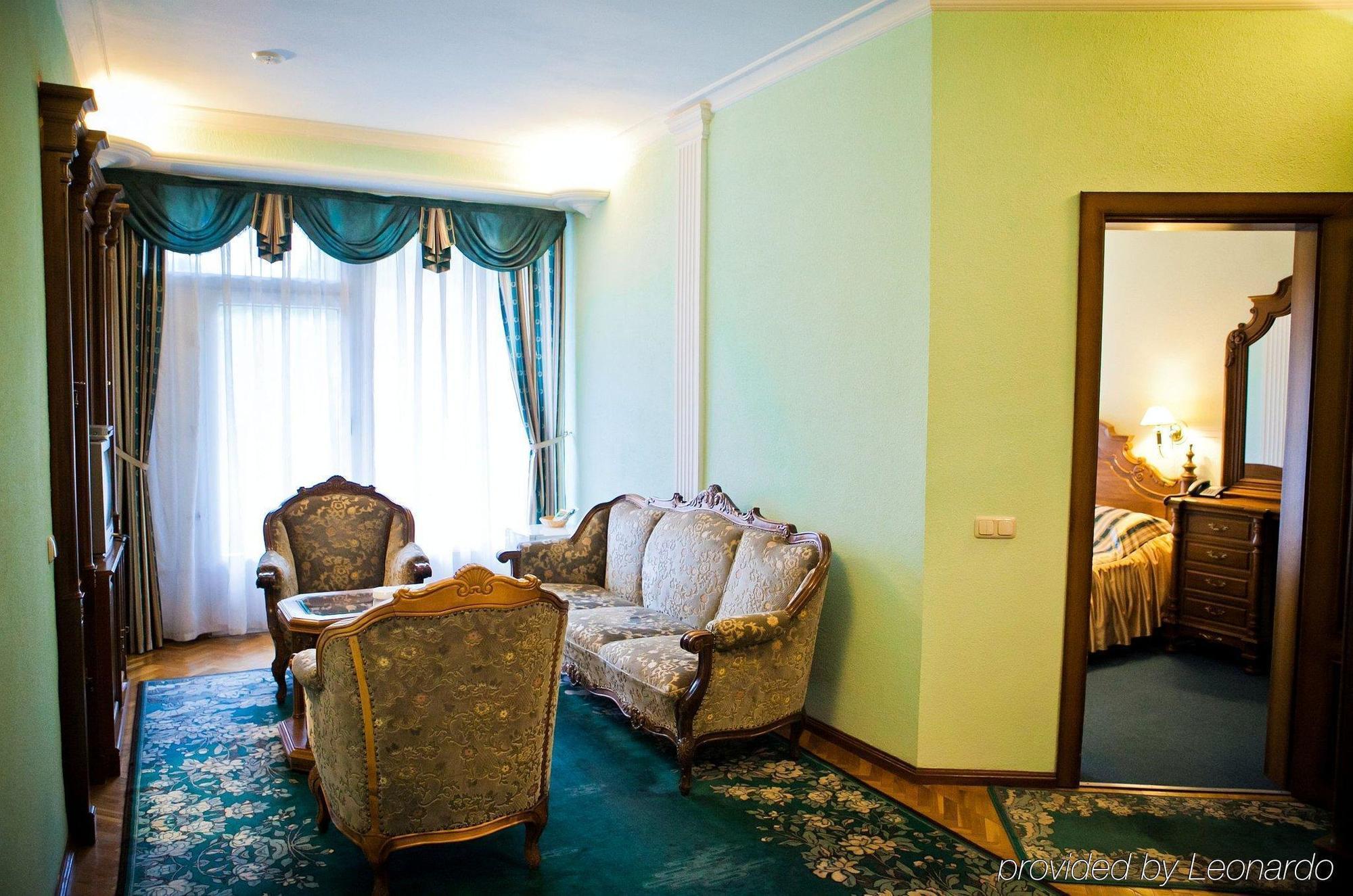 Codru Hotel Chişinau Exteriör bild