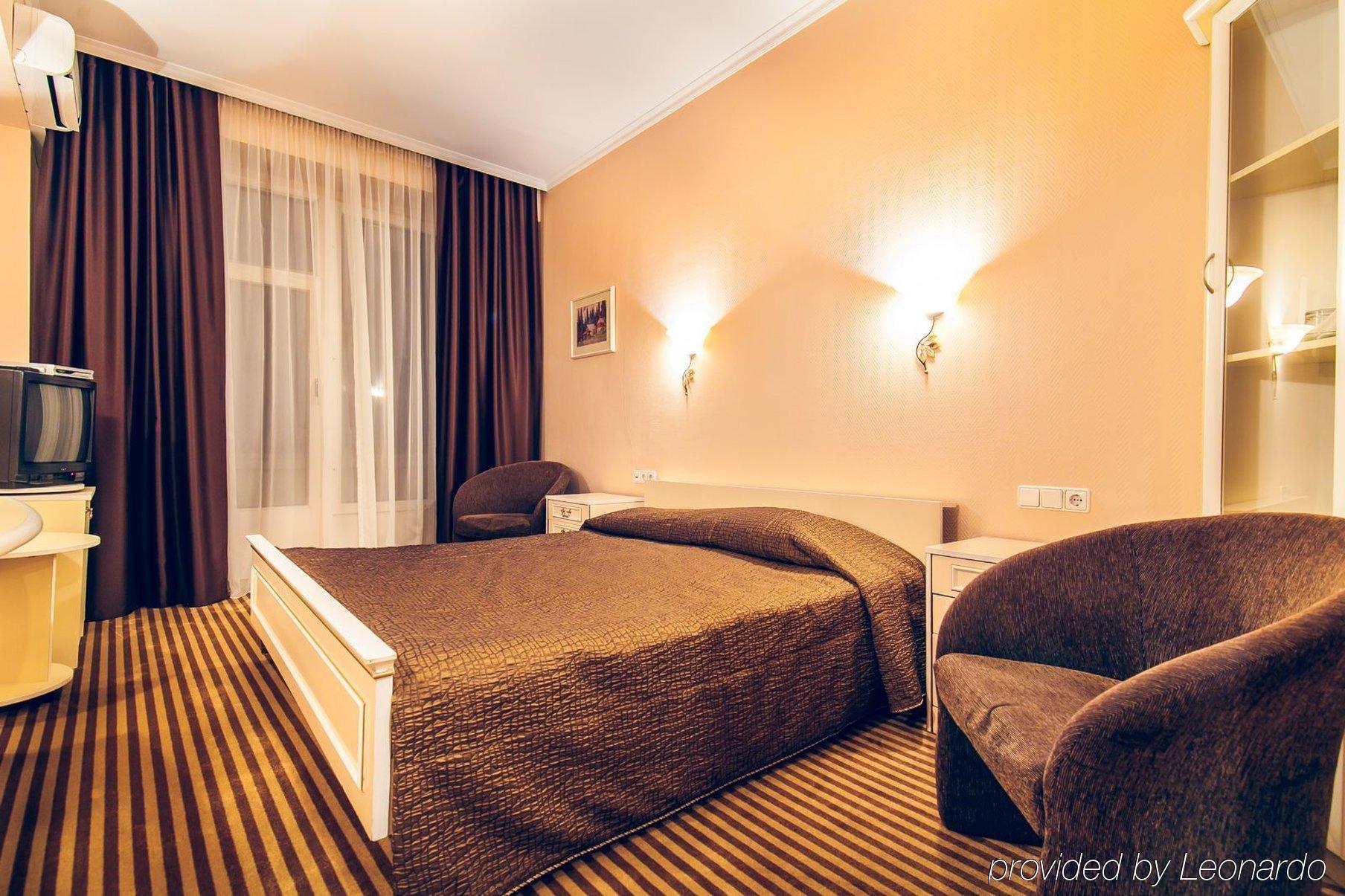 Codru Hotel Chişinau Exteriör bild